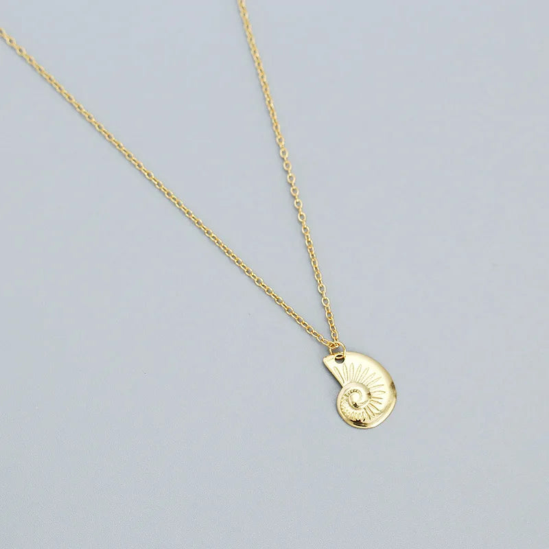 Golden Spiral Shell Necklace – S925 Sterling Silver (Gold / Silver)