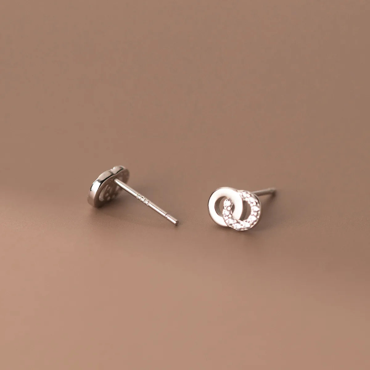 Krenaeminimalist Crystal Interlock Knot Studs – S925 Sterling Silver (Gold / Silver Plating)