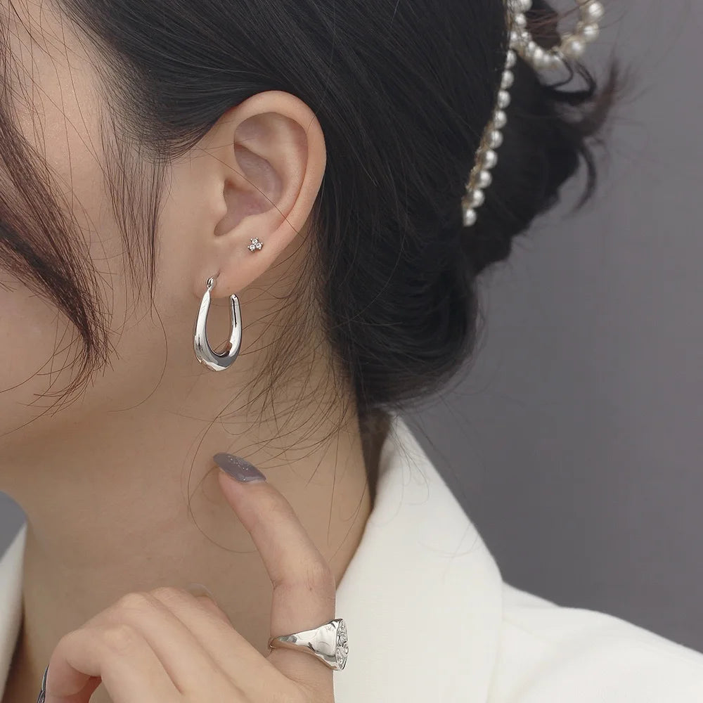 Krenaeminimalist Sahana Sculpted Drop Hoops – S925 Sterling Silver (Gold / Silver Plating)