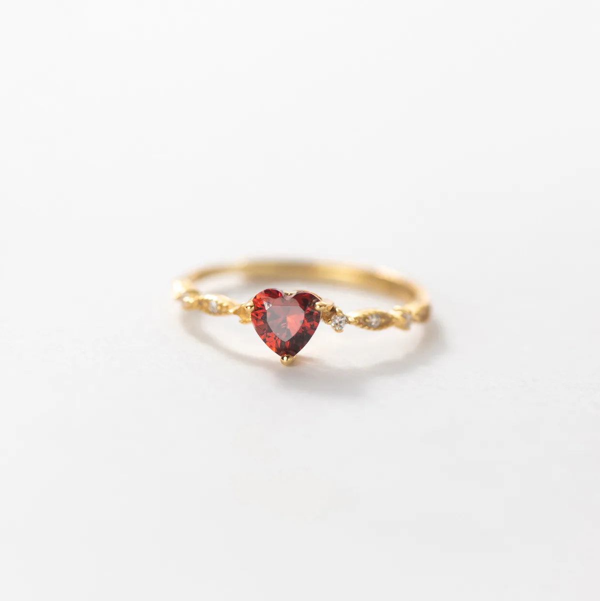 Scarlett Heart Gem Ring – S925 Sterling Silver (Gold / Silver Plating)