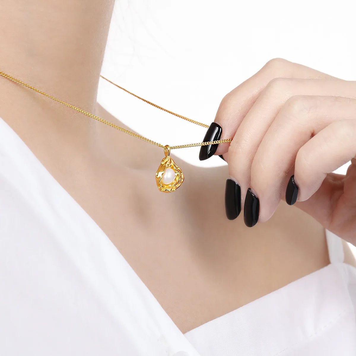 Ocean Pearl Nest Necklace – S925 Sterling Silver Pendant (Gold / Silver)