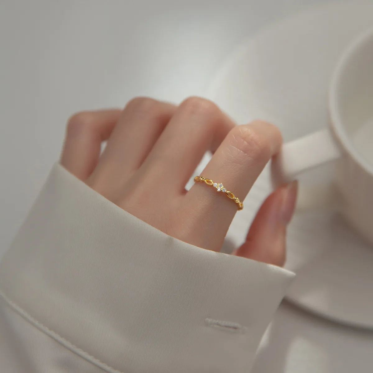 Luna Link Crystal Ring – S925 Sterling Silver (Gold / Silver Plating)