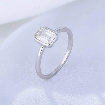 Clara Emerald-Cut Solitaire Ring – S925 Sterling Silver (Gold / Silver Plating)