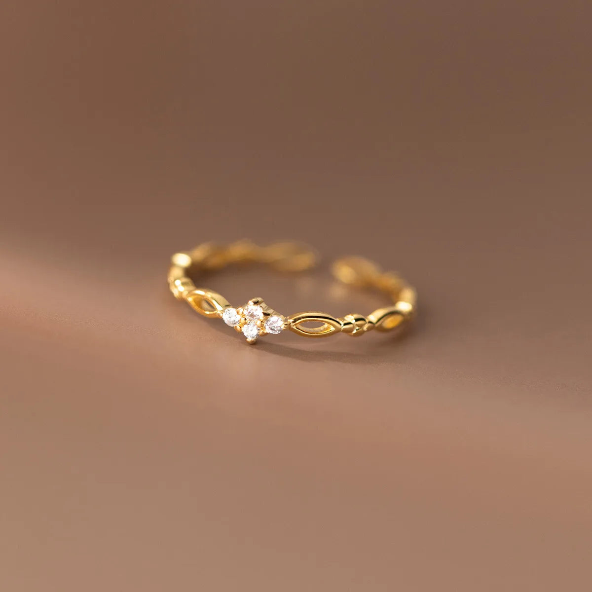 Luna Link Crystal Ring – S925 Sterling Silver (Gold / Silver Plating)