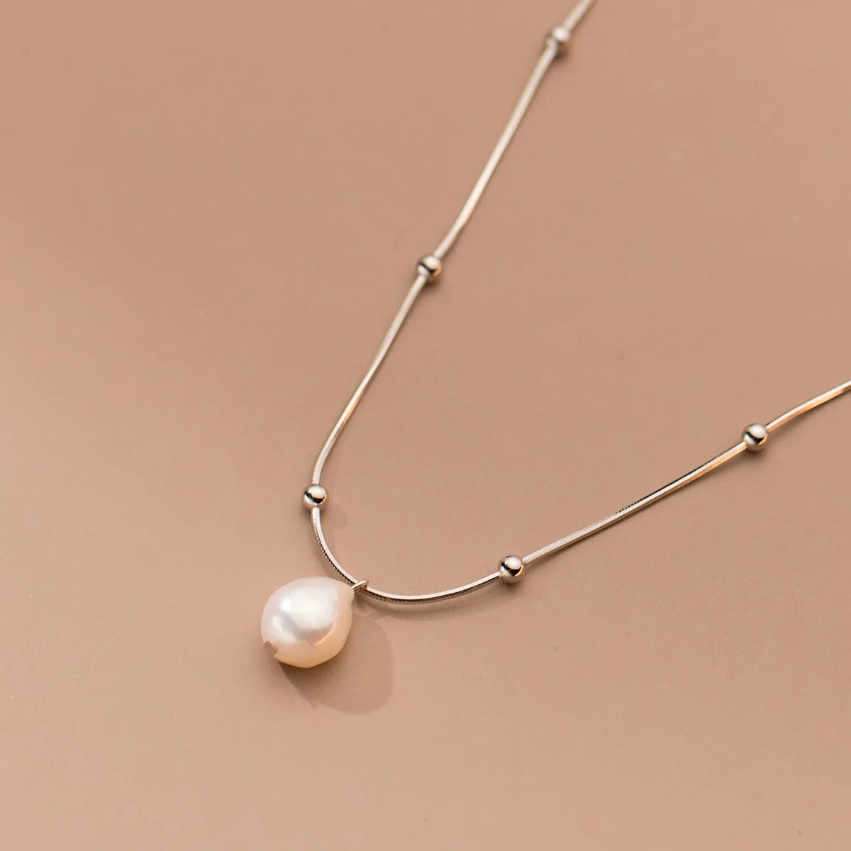 Lustrous Pearl Drop Necklace – S925 Sterling Silver (Gold / Silver)