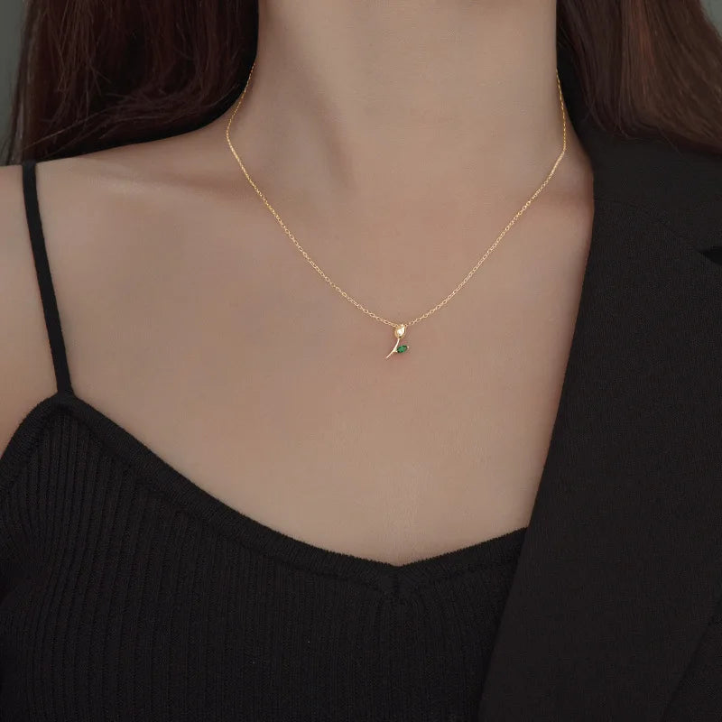 Blooming Elegance Tulip Necklace – S925 Sterling Silver (Gold / Silver)