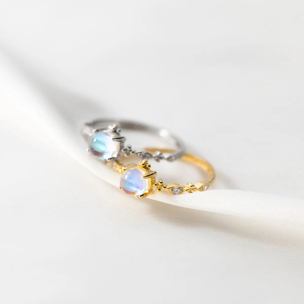 Moonstone Glow Ring – S925 Sterling Silver (Gold / Silver)