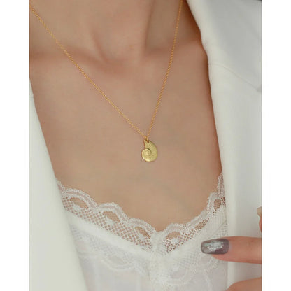 Golden Spiral Shell Necklace – S925 Sterling Silver (Gold / Silver)