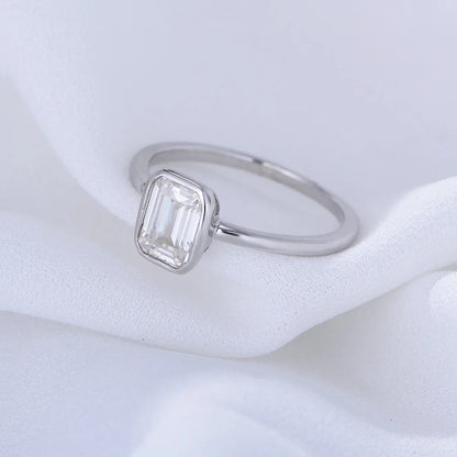 Clara Emerald-Cut Solitaire Ring – S925 Sterling Silver (Gold / Silver Plating)