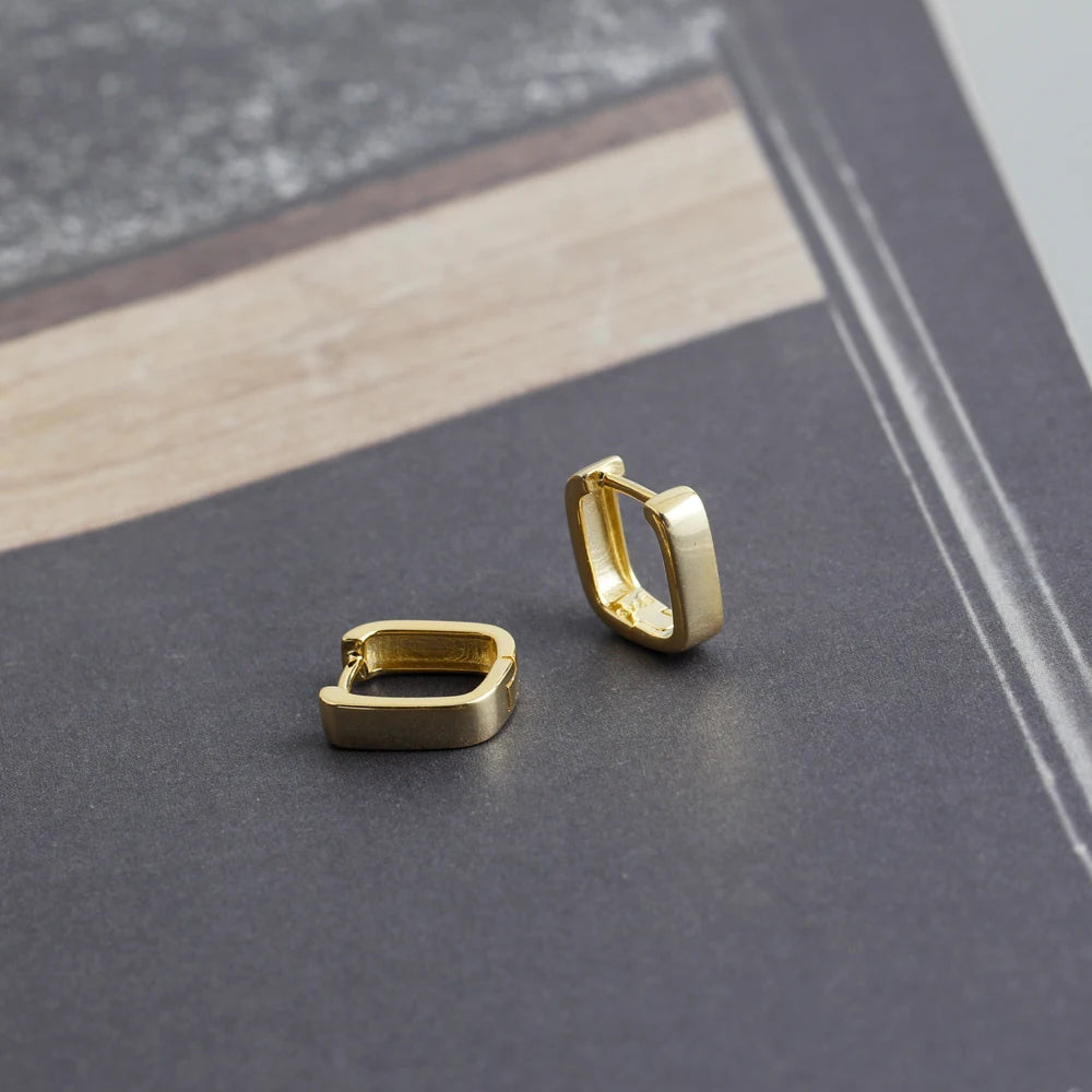 Krenaeminimalist Square Edge Huggie Hoops – S925 Sterling Silver (Gold / Silver Plating)