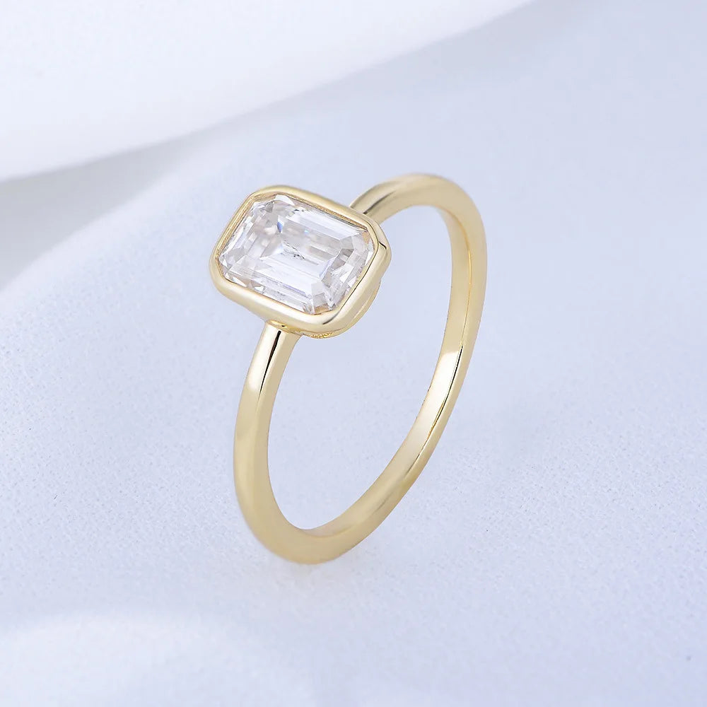 Clara Emerald-Cut Solitaire Ring – S925 Sterling Silver (Gold / Silver Plating)