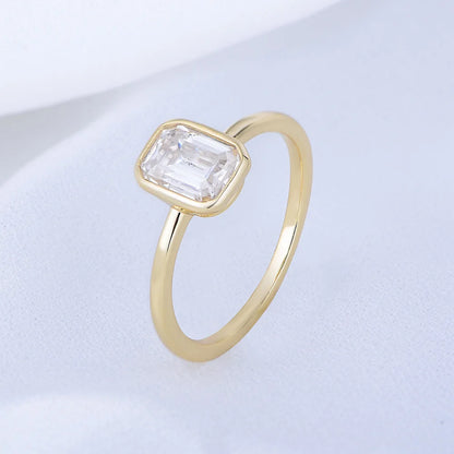 Clara Emerald-Cut Solitaire Ring – S925 Sterling Silver (Gold / Silver Plating)