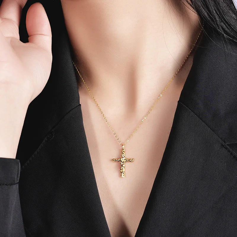 Hammered Cross Necklace – S925 Sterling Silver (Gold / Silver)