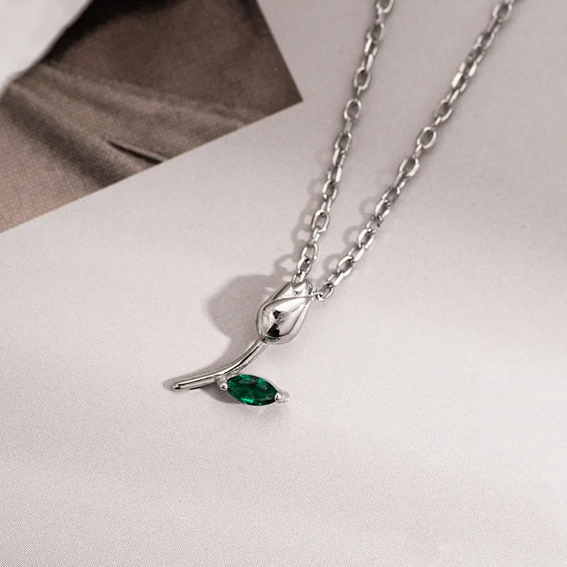 Blooming Elegance Tulip Necklace – S925 Sterling Silver (Gold / Silver)