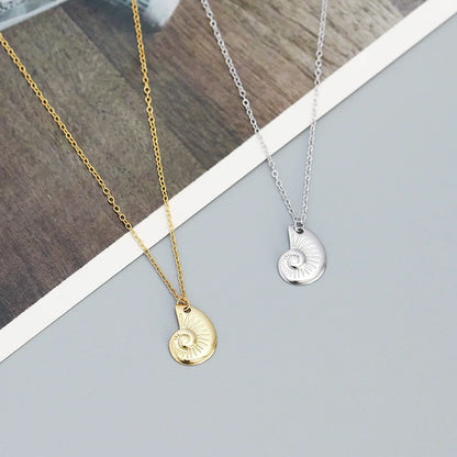 Golden Spiral Shell Necklace – S925 Sterling Silver (Gold / Silver)