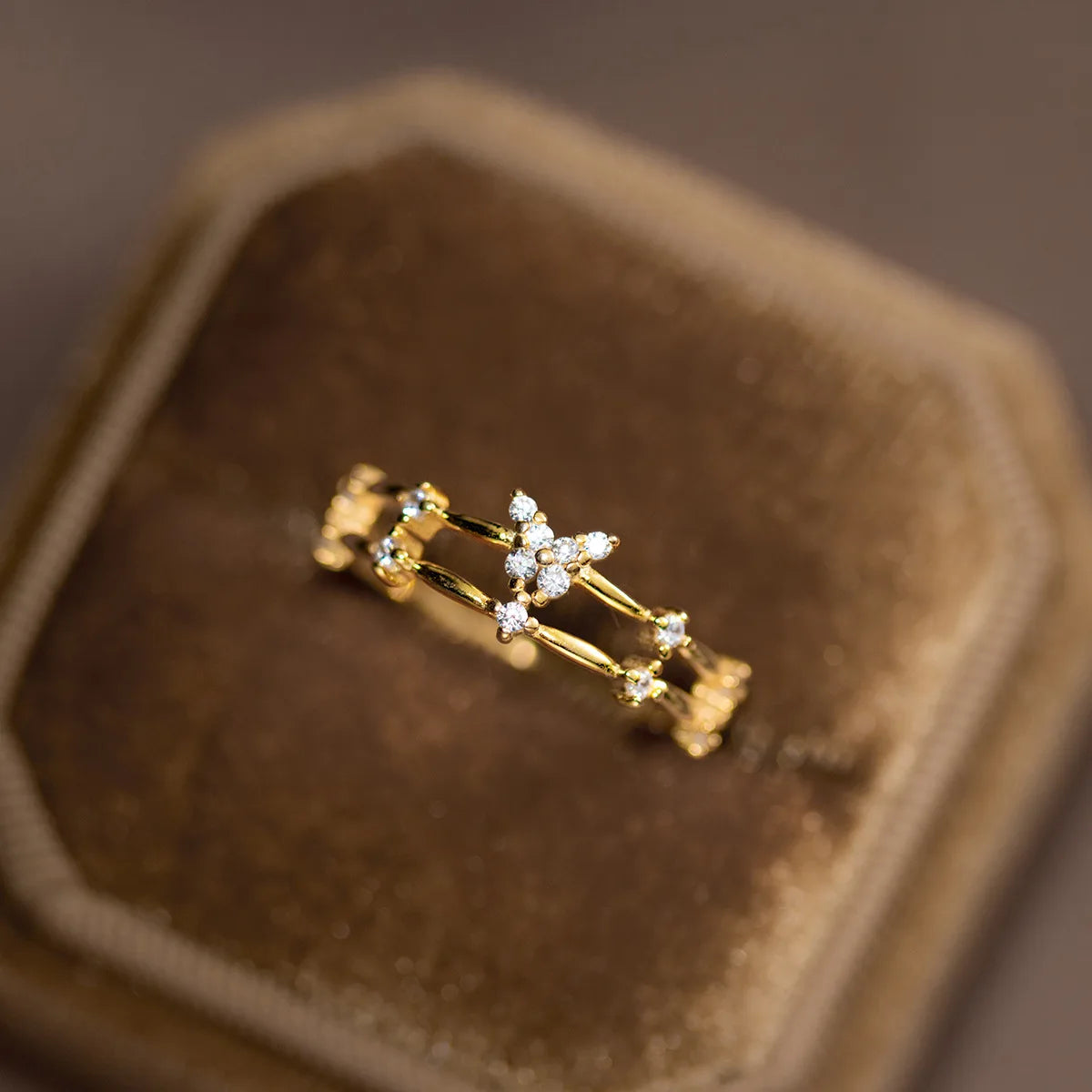 Radiant Butterfly Crystal Ring – S925 Sterling Silver (Gold / Silver Plating)