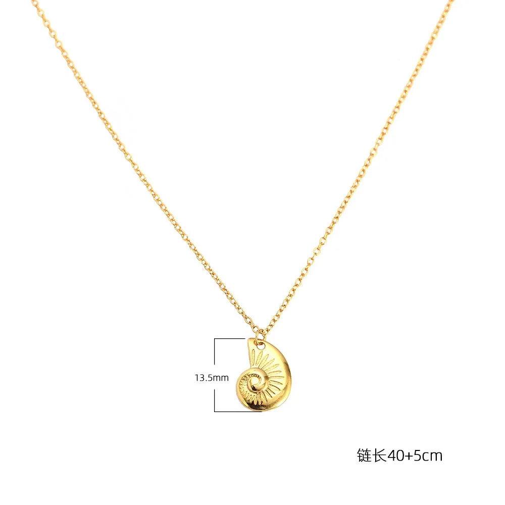 Golden Spiral Shell Necklace – S925 Sterling Silver (Gold / Silver)